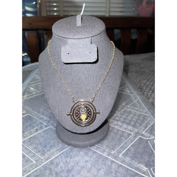 Harry Potter Jewelry Hermione Time Travel Magical HOURGLASS NECKLACE - Picture 3 of 6